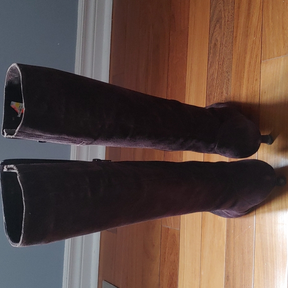 🔥Price Drop🔥🎉HP🎉Vaneli Dark Brown Suede Leather Tall Boots - Picture 7 of 9